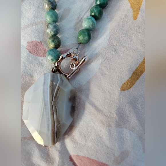 Real stone beaded necklace - Picture 3 of 4